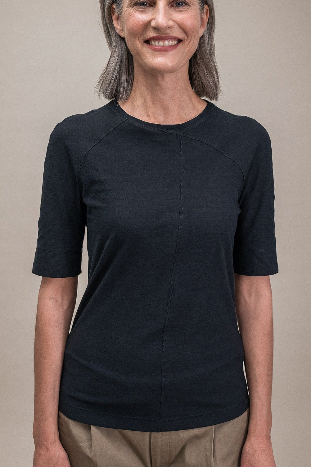 Fitted T-Shirt Black with Raglan Shoulders