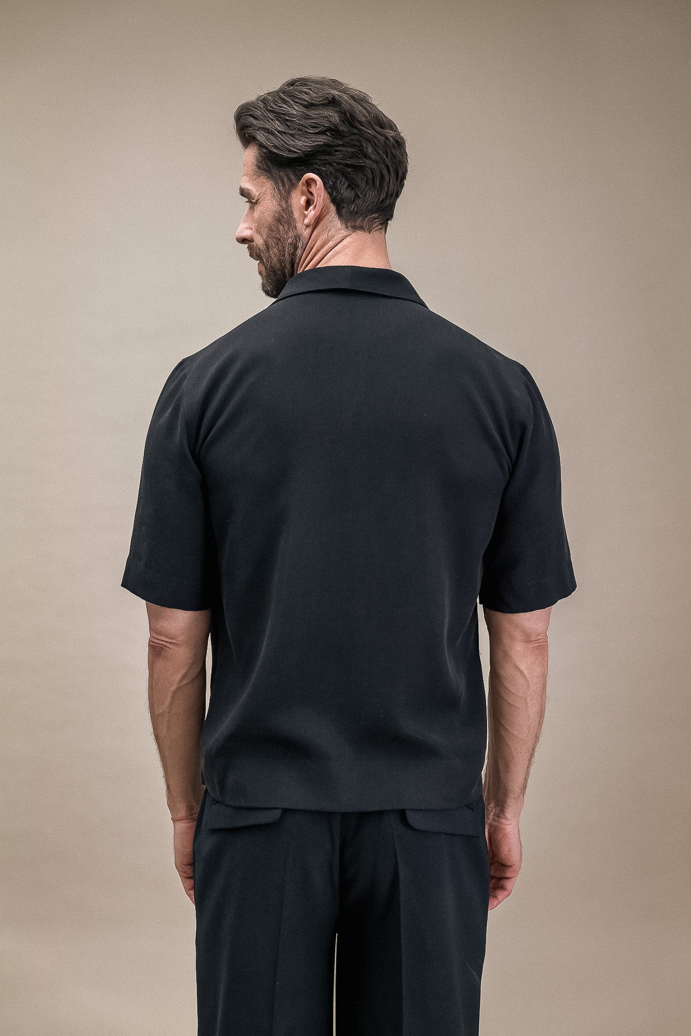 Minimalist Black Short Sleeve Shirt for Men