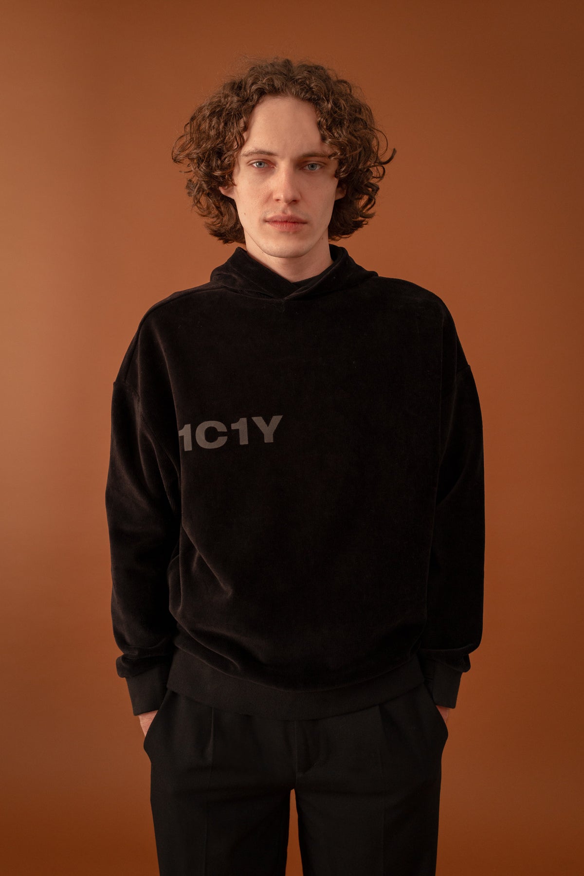 1C1Y Cord Hoodie Wendbar in Schwarz