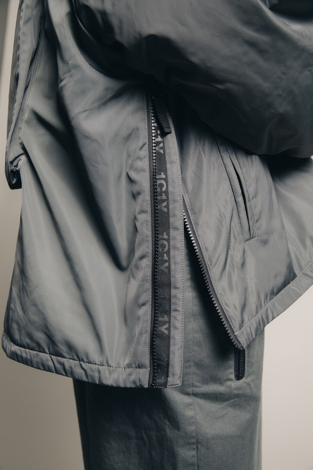 One Anorak Foldable Jacket in Grey - 1C1Y | One Child One Year
