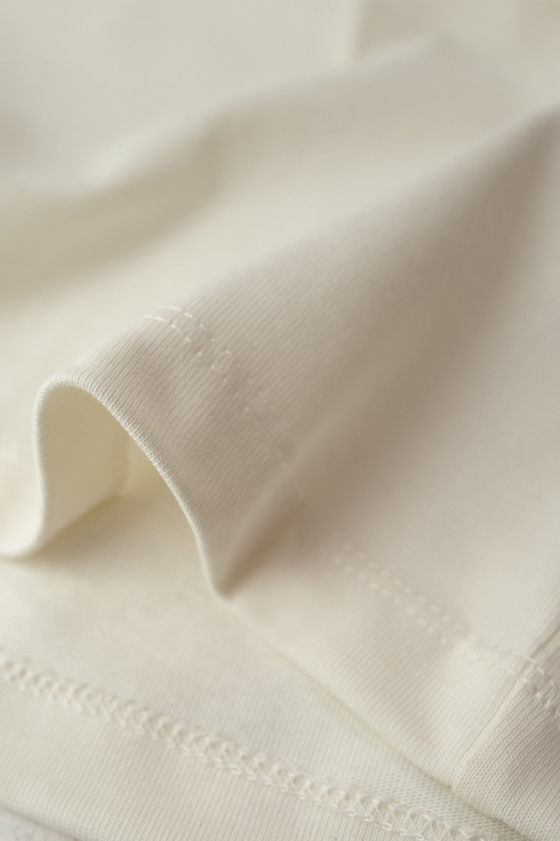 Weißes Bio-Baumwoll T-Shirt mit Print