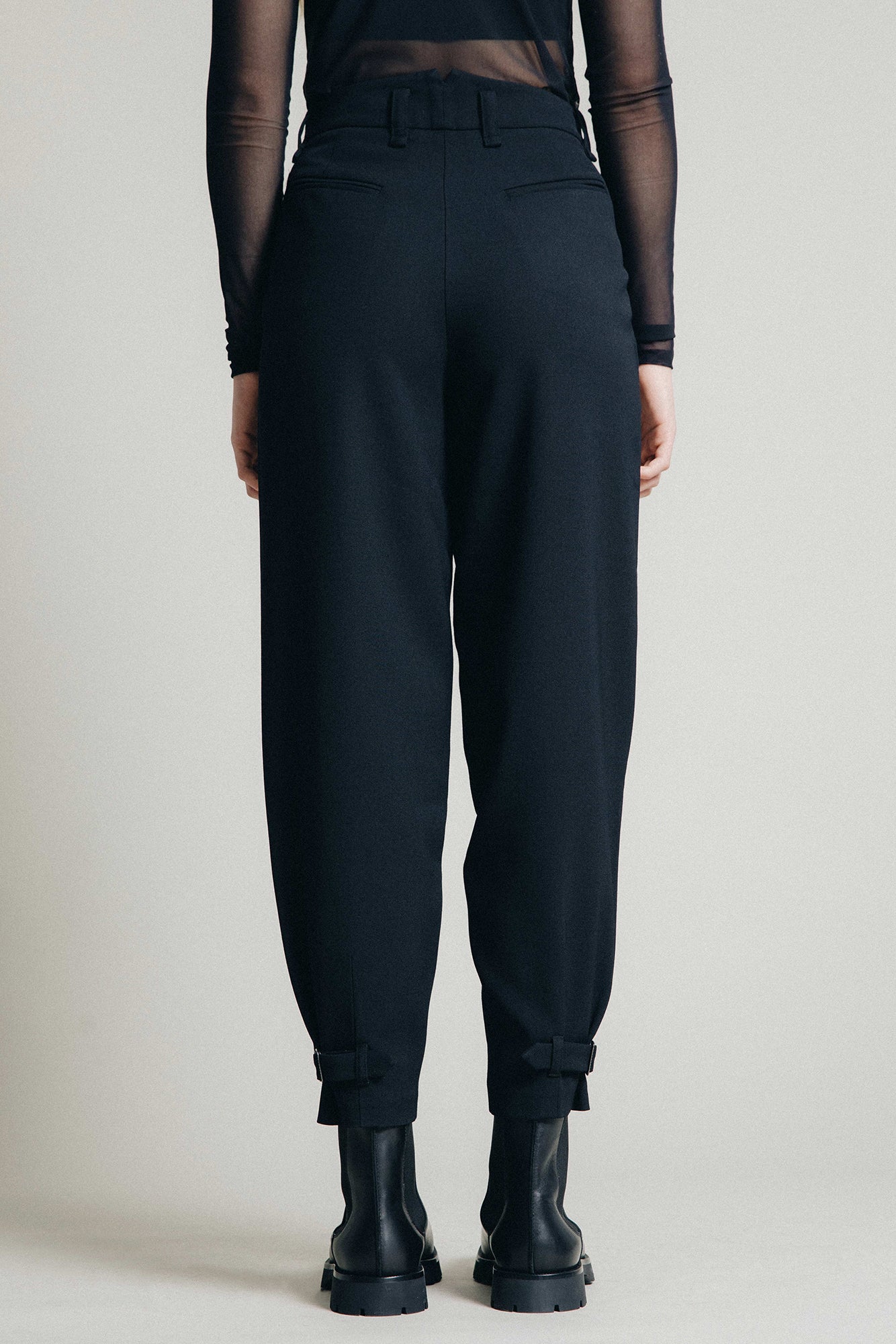 1lya Tapered Pants