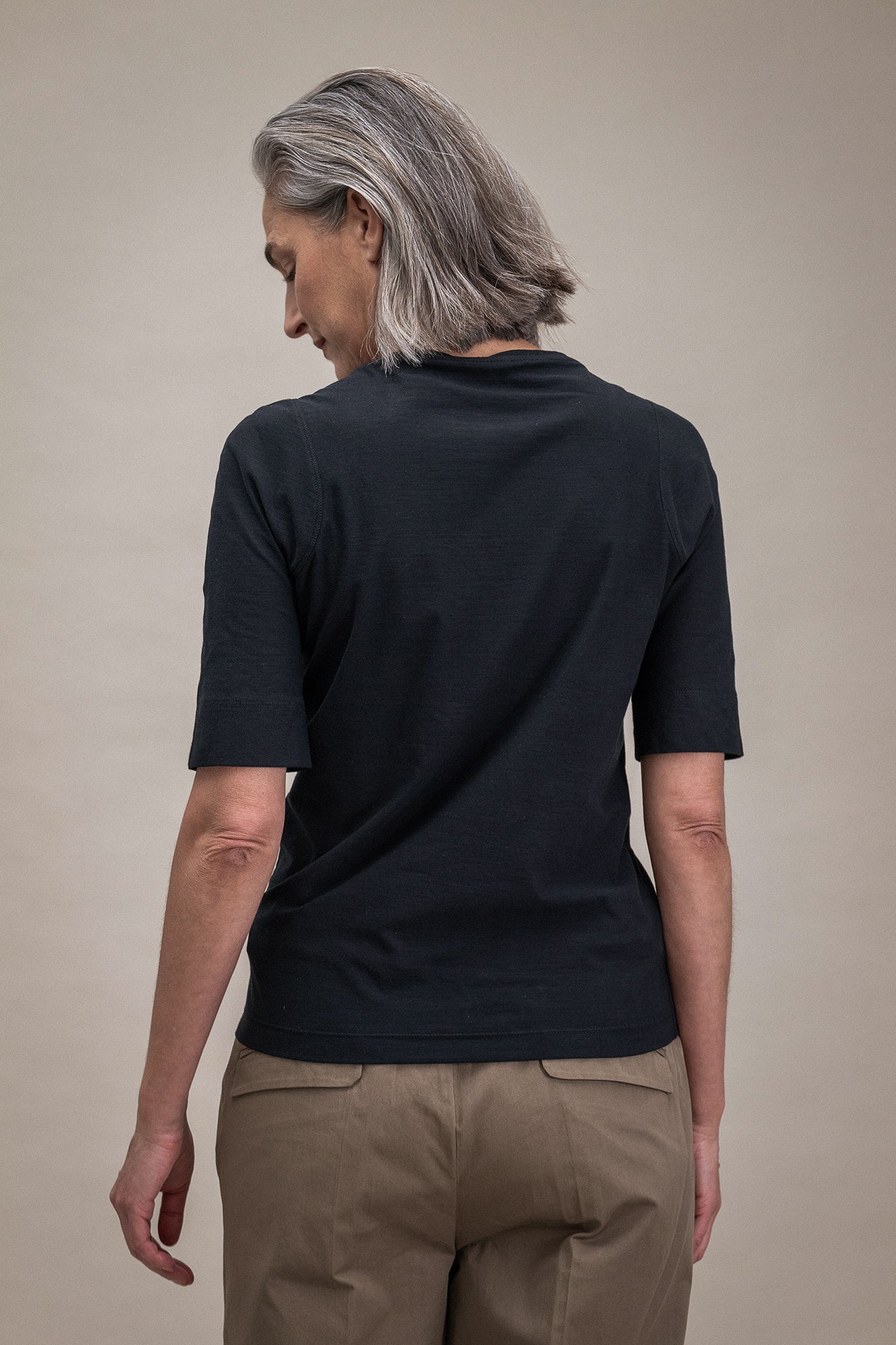 Women’s Fitted T-Shirt Black with Raglan Shoulders