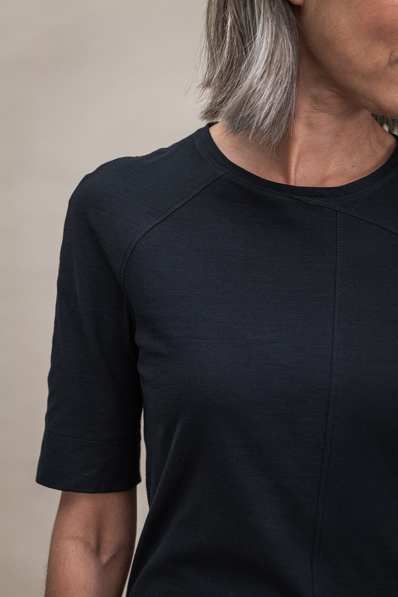 Women’s Fitted T-Shirt Black with Raglan Shoulders