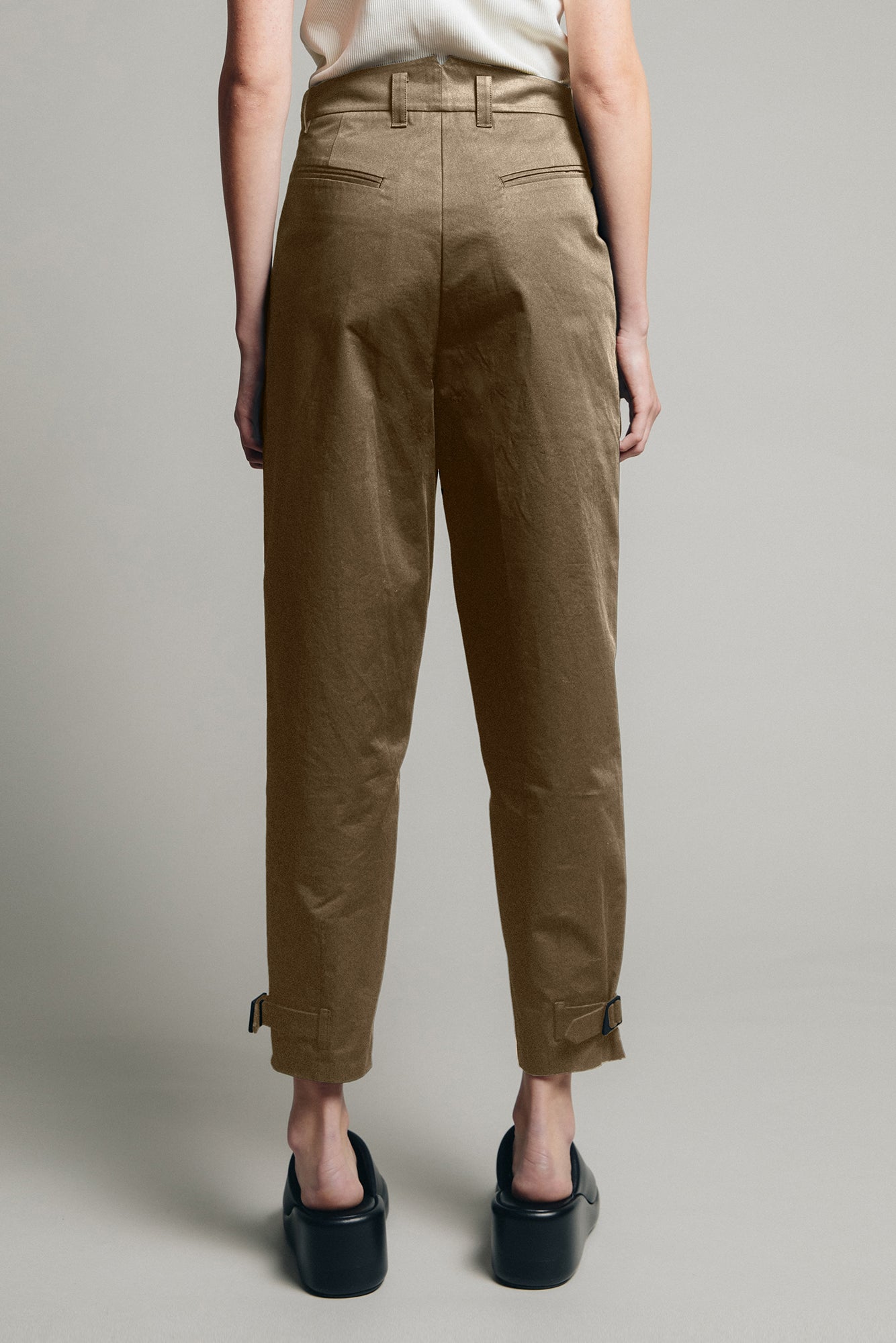 1lya II Elegant Pants for Women in Tobacco