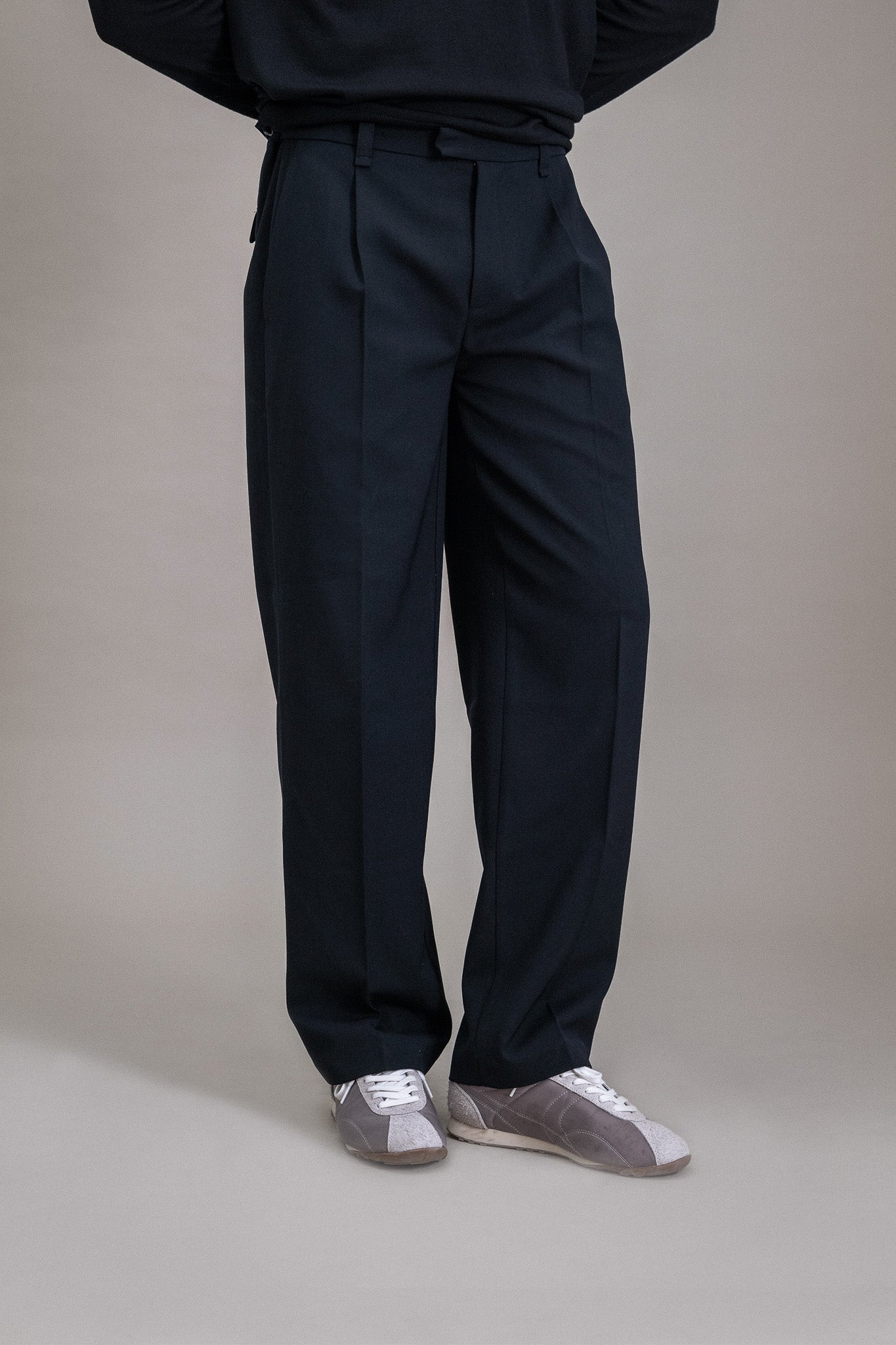 M1kyta Straight Tailored Pants
