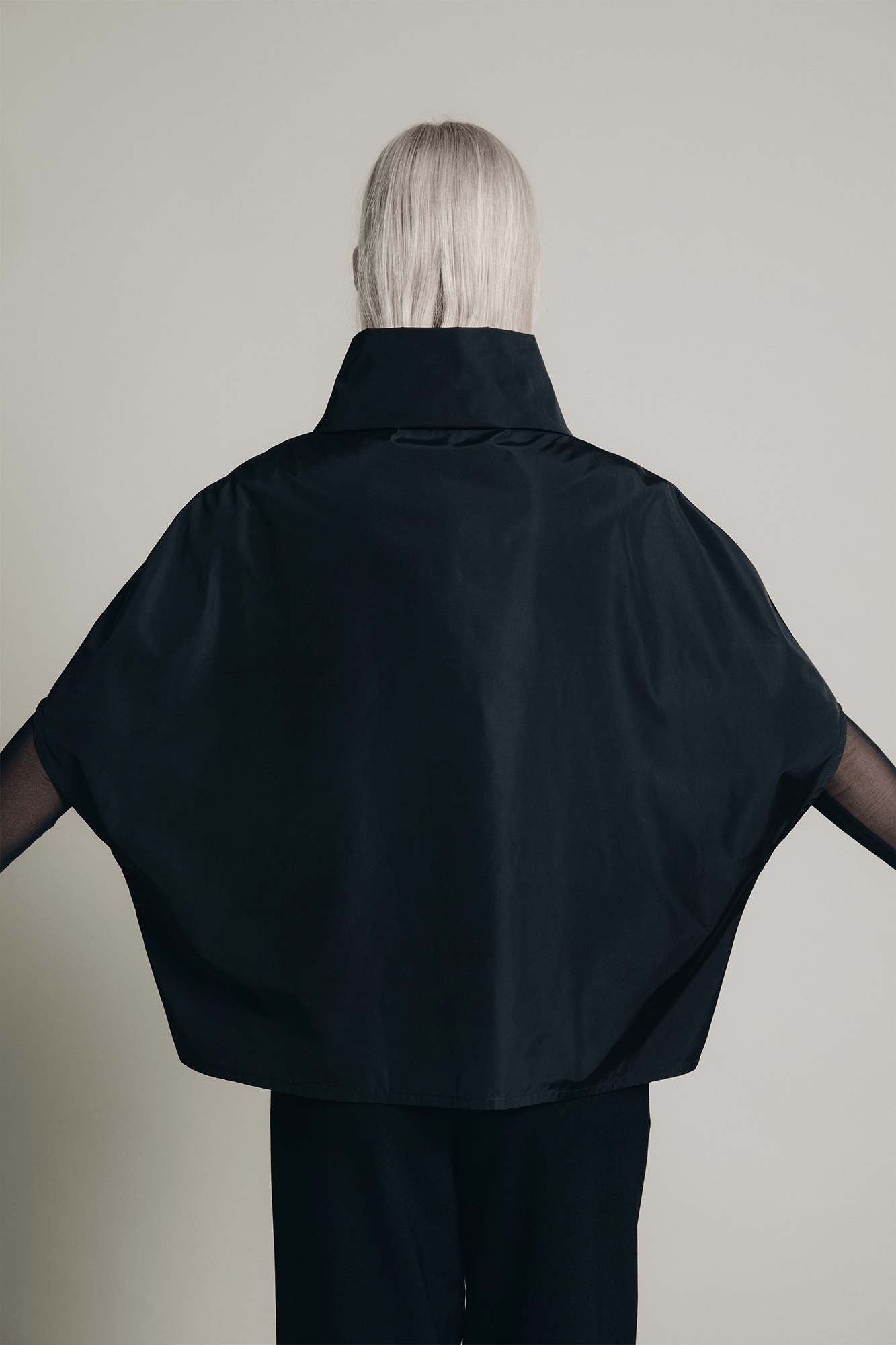 Natal1a Short Nylon Cape - 1C1Y | One Child One Year