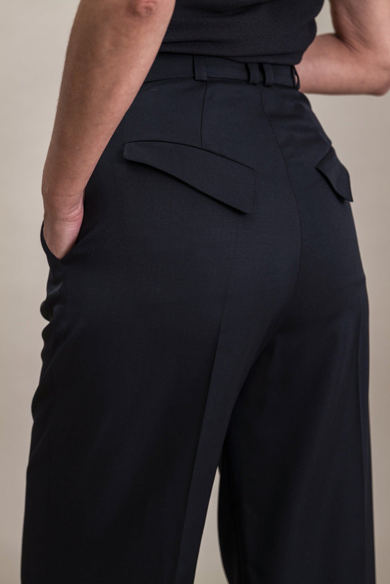 Wide - Leg Wool Trousers for Women in Black - 1C1Y | One Child One Year